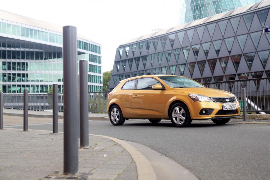 Kia pro_cee&rsquo;d EcoDynamics 2011 года  (фото 10 из 133)